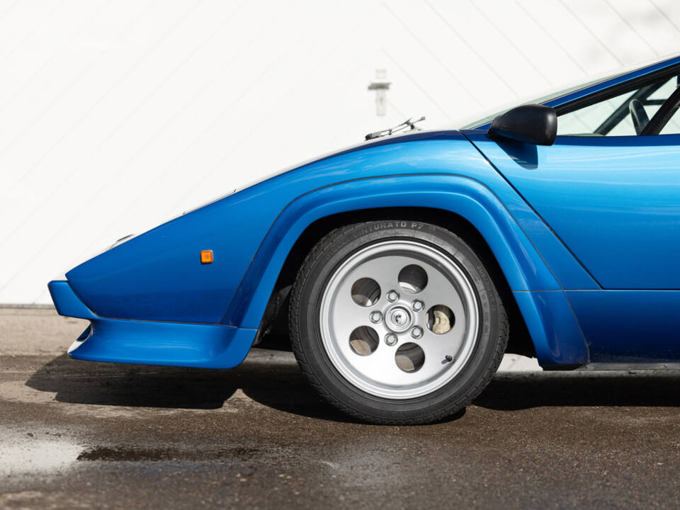 Image 42/50 of Lamborghini Countach LP 400 S (1981)