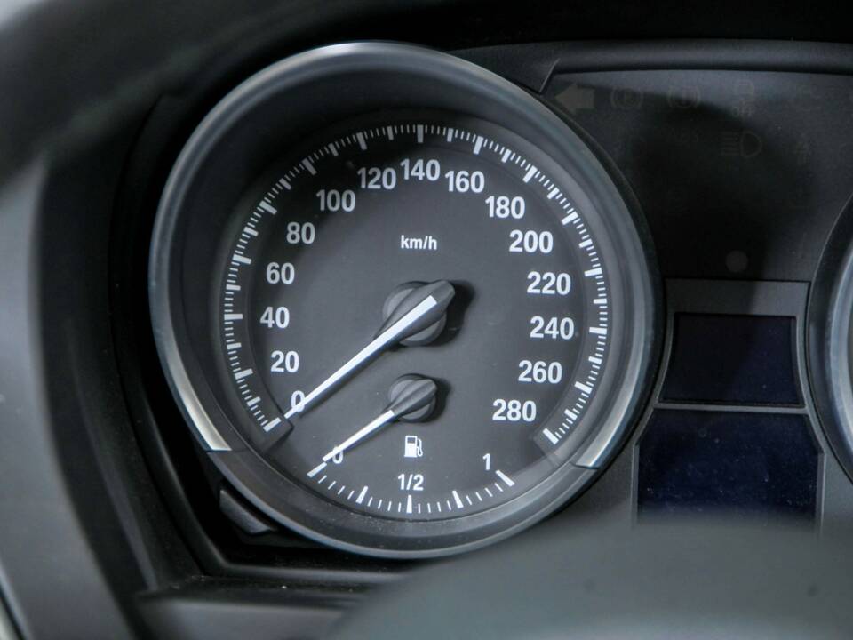 Image 26/50 of BMW Z4 sDrive23i (2010)