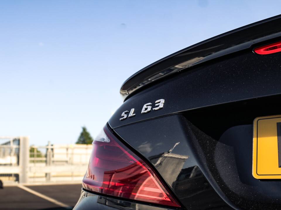 Image 10/33 de Mercedes-Benz SL 63 AMG (2012)