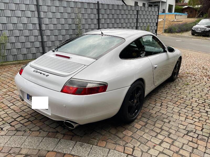 Bild 4/17 von Porsche 911 Carrera 4 (1999)
