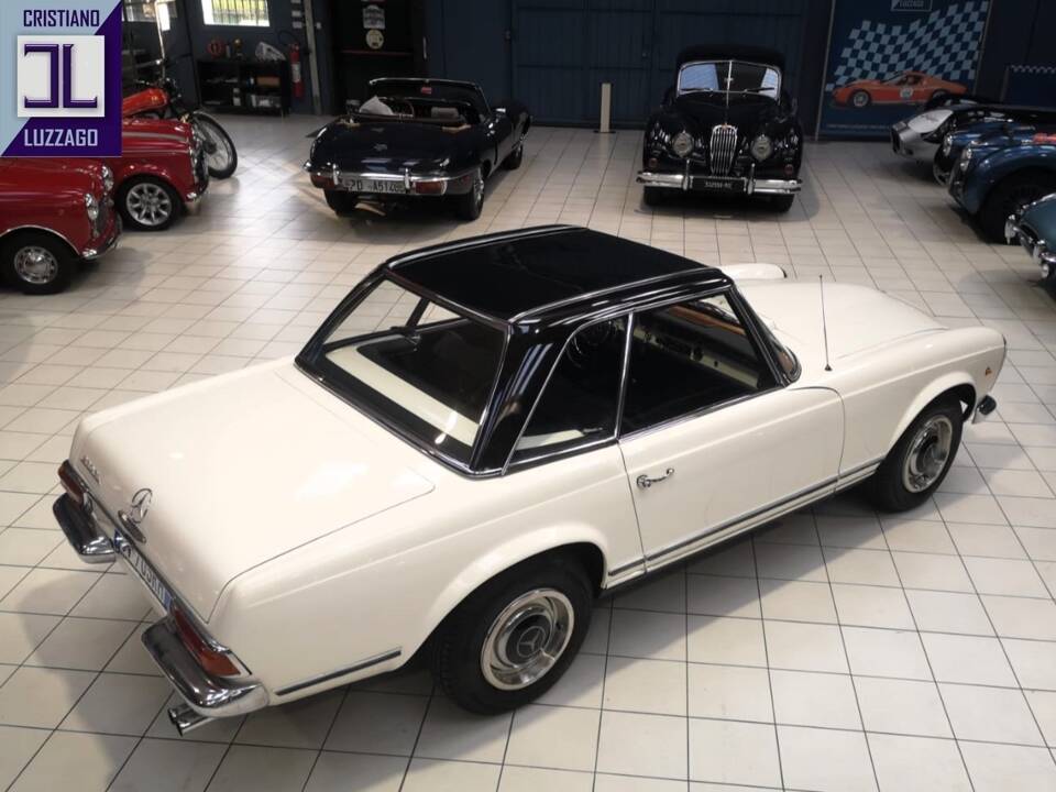 Image 8/47 of Mercedes-Benz 230 SL (1964)