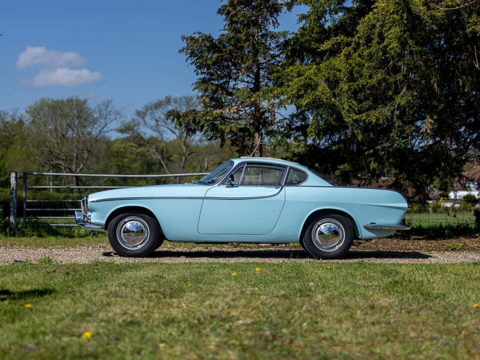 Image 20/50 of Volvo 1800 S (1964)