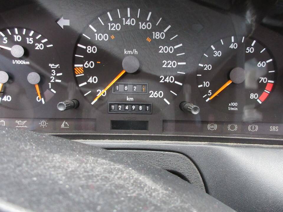 Image 4/9 of Mercedes-Benz 300 SL-24 (1992)