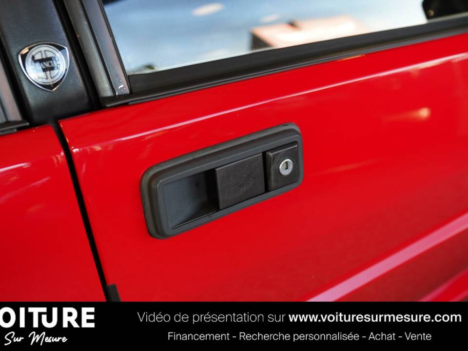 Bild 27/34 von Lancia Delta HF Integrale 16V (1992)