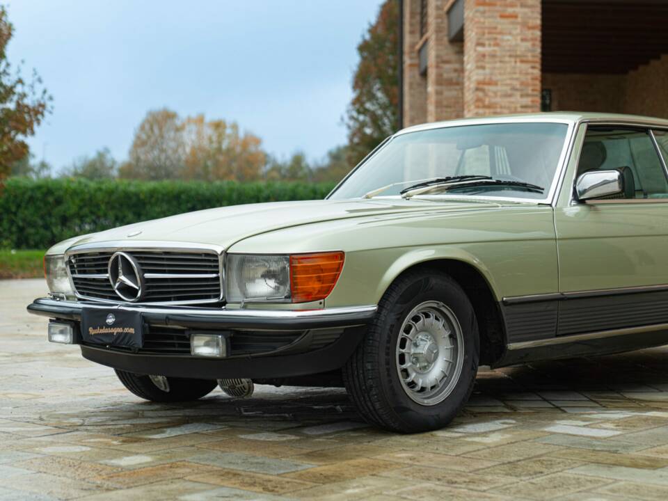 Image 15/50 of Mercedes-Benz 500 SLC (1984)