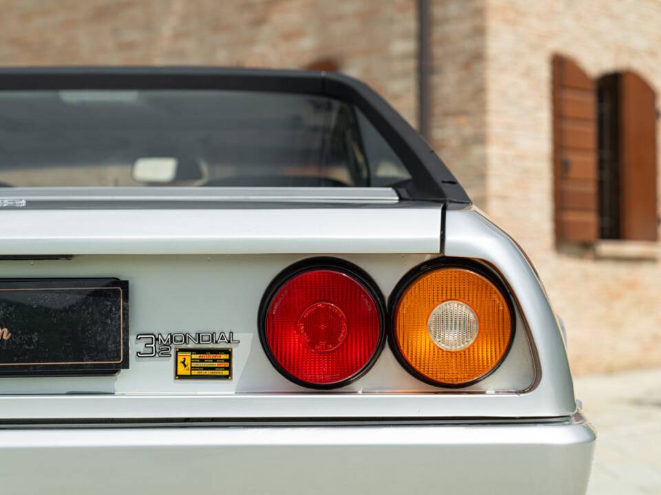 Image 14/50 of Ferrari Mondial 3.2 (1987)