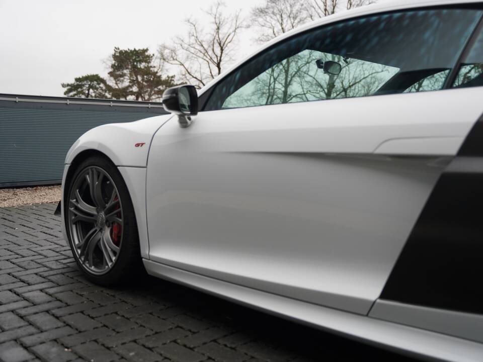 Bild 48/50 von Audi R8 GT (2011)