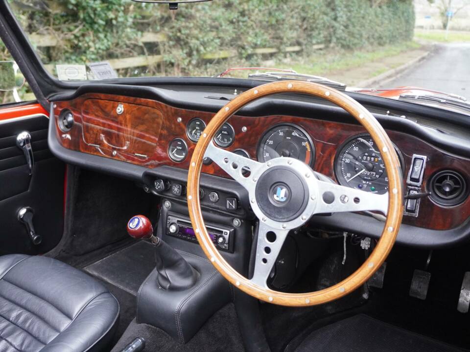 Image 8/21 of Triumph TR 5 PI (1968)