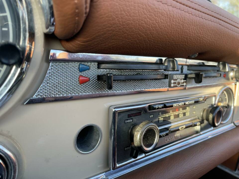 Immagine 30/50 di Mercedes-Benz 280 SL (1969)