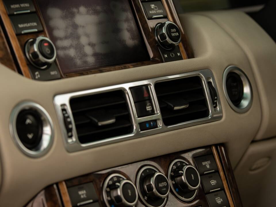Image 47/50 of Land Rover Range Rover 4.4 TDV8 Vogue SE (2012)