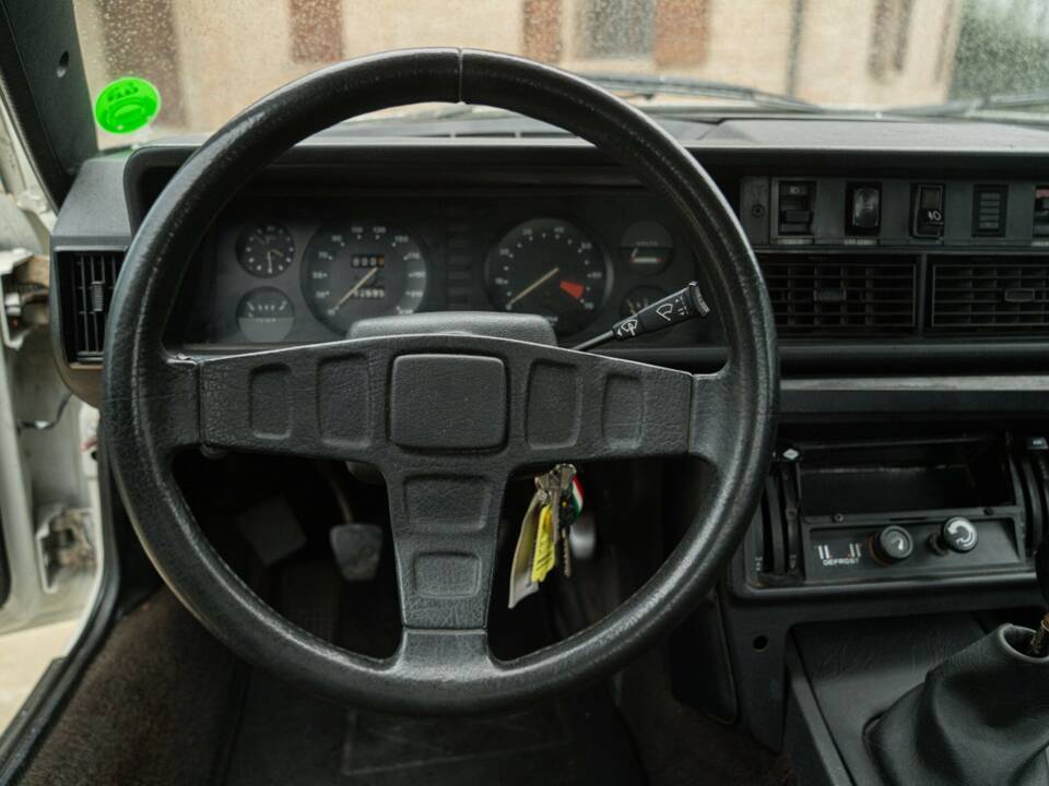 Image 41/50 of Triumph TR 7 Europa (1977)