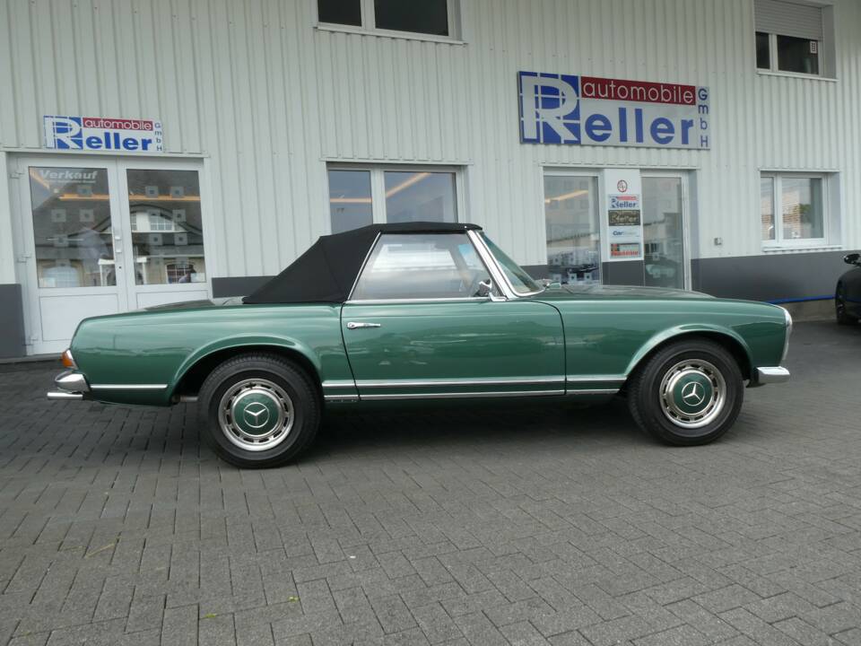 Image 7/25 de Mercedes-Benz 280 SL (1970)
