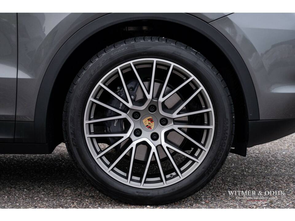 Bild 39/43 von Porsche Cayenne Coupé E-Hybrid (2020)