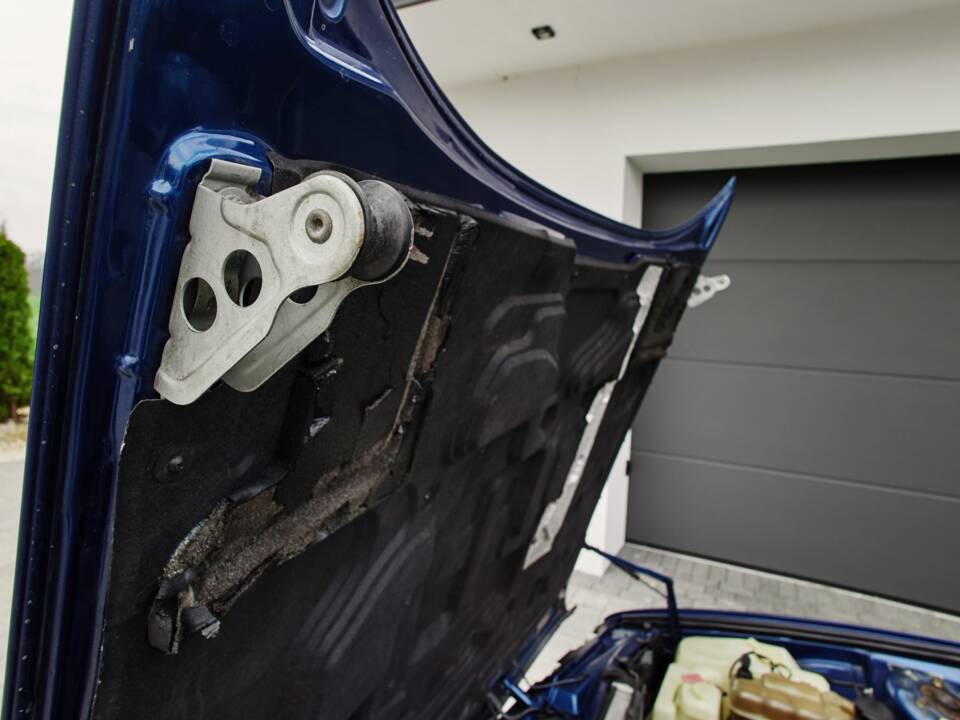 Immagine 46/74 di BMW M5 (1992)