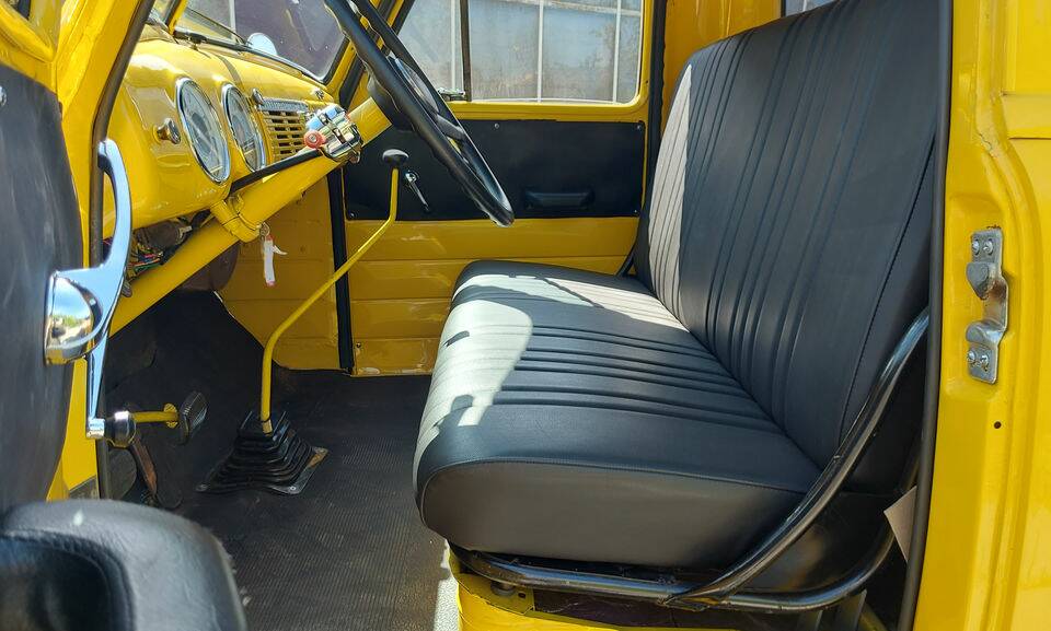 Image 2/8 of GMC 3500 1-ton (1953)