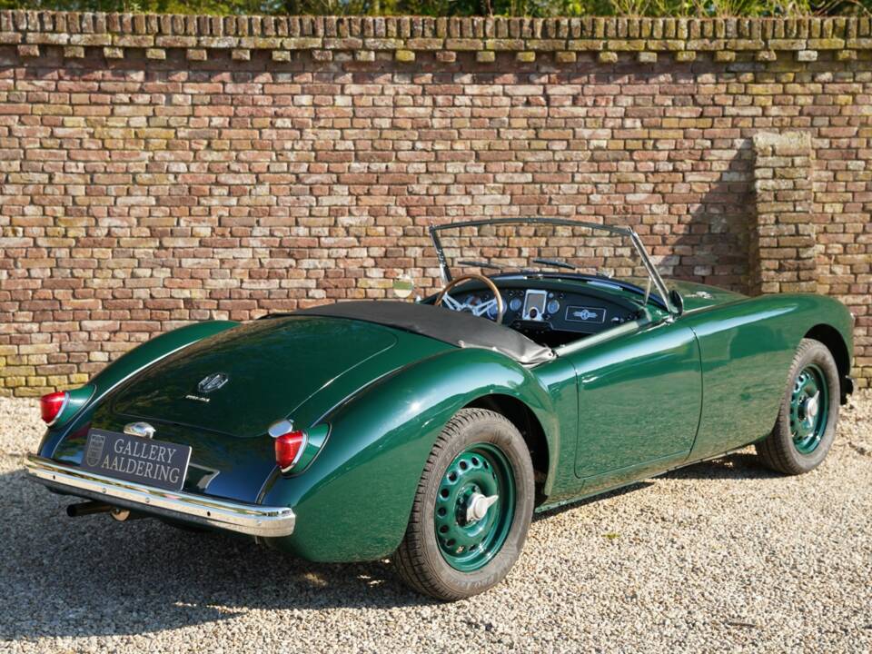 Afbeelding 2/50 van MG MGA Twin Cam (1959)