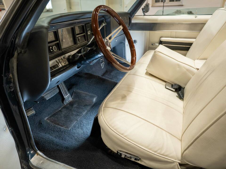 Bild 15/38 von Buick Wildcat Convertible (1969)