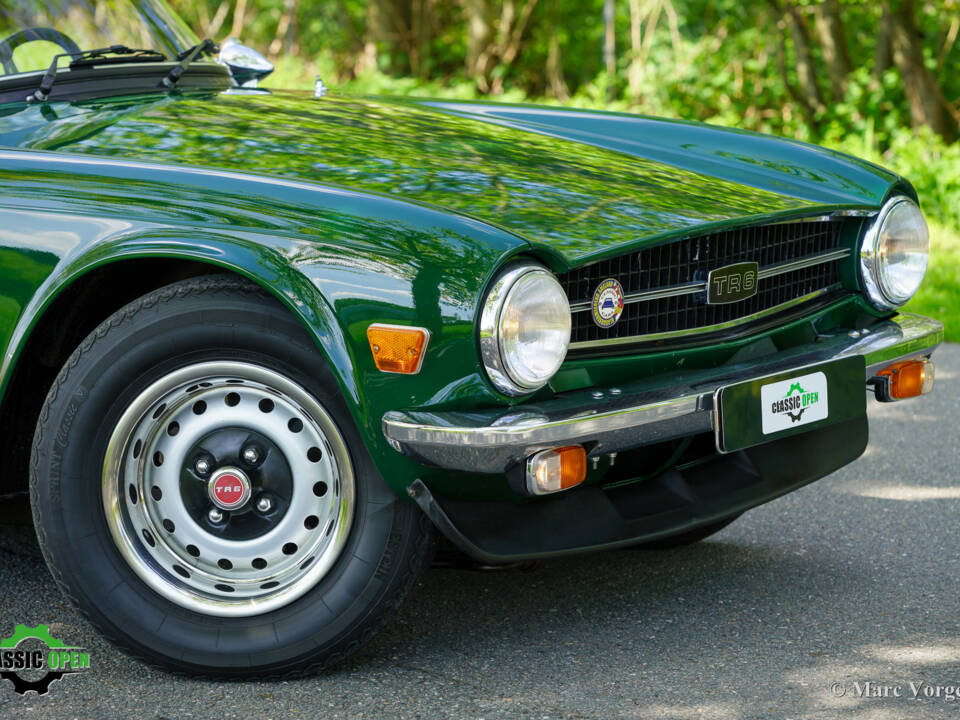 Image 17/52 of Triumph TR 6 (1973)