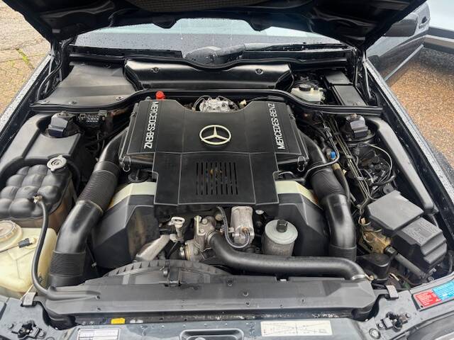 Image 28/49 de Mercedes-Benz 500 SL (1990)