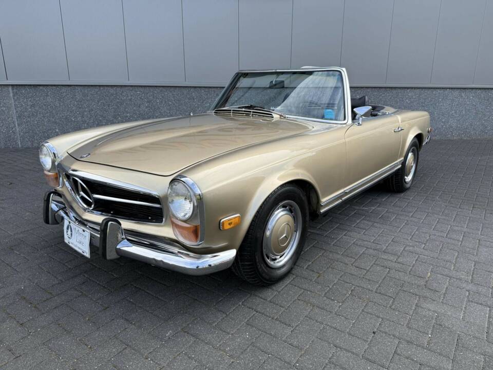 Bild 4/49 von Mercedes-Benz 280 SL (1971)