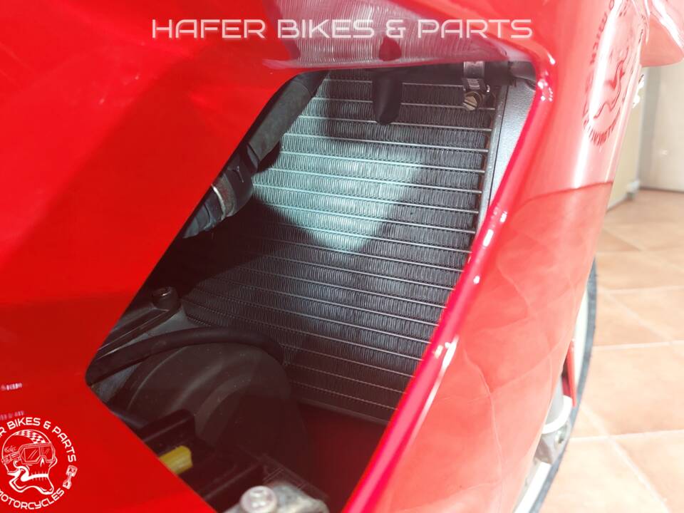 Image 27/57 of Ducati 916 (1997)