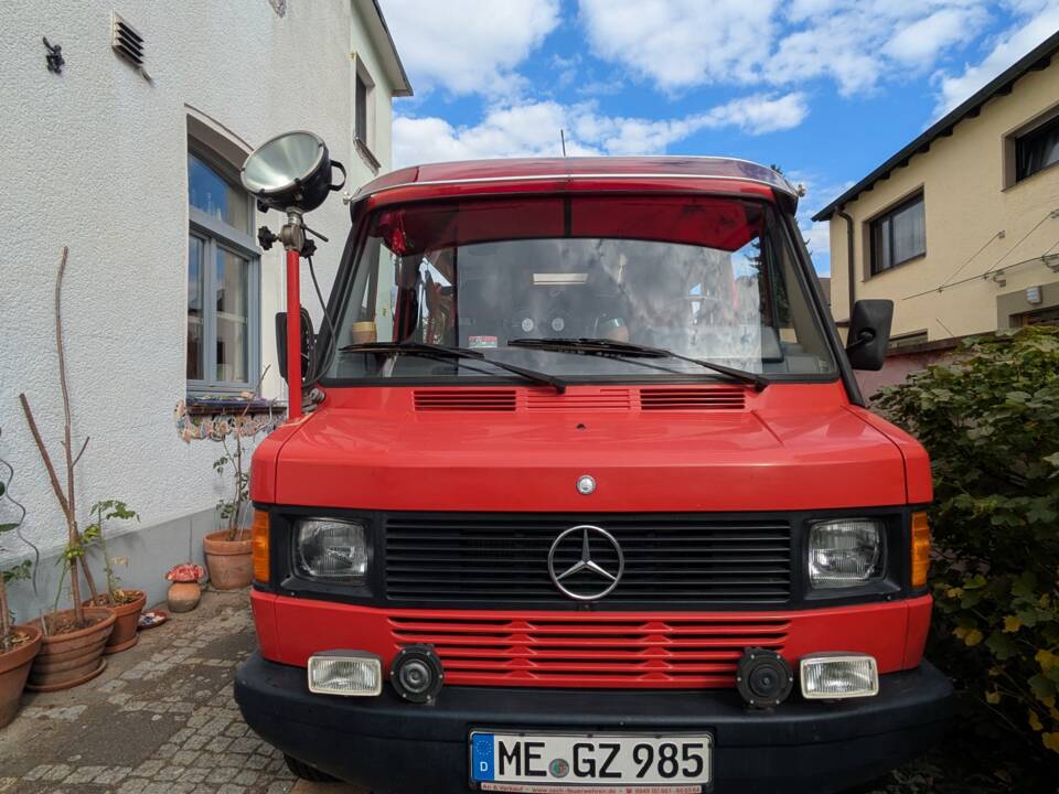 Immagine 3/29 di Mercedes-Benz T1 310 (1993)