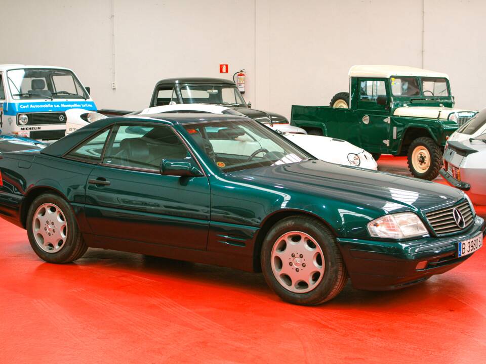 Image 20/50 of Mercedes-Benz SL 320 (1995)