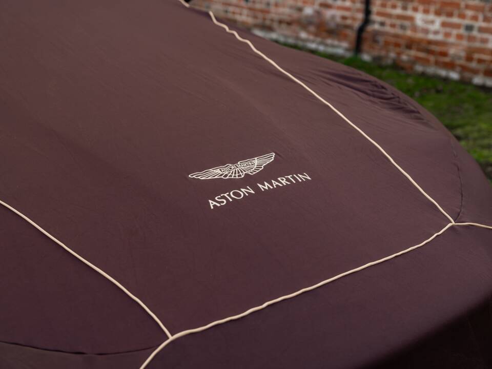 Bild 73/79 von Aston Martin DB 9 GT Volante (2017)