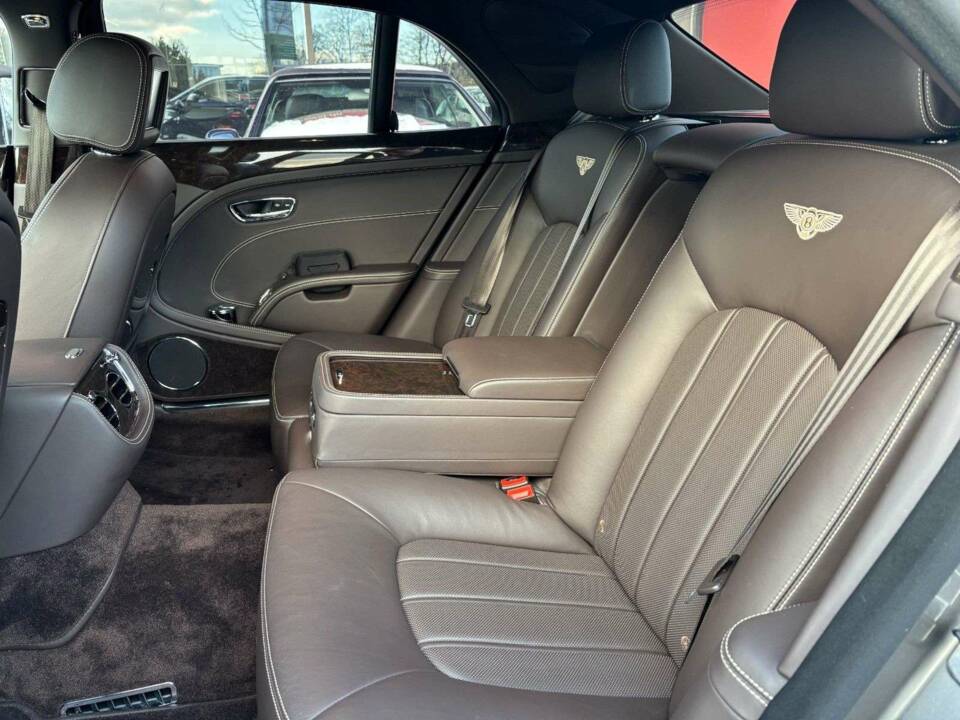 Bild 18/26 von Bentley Mulsanne (2013)