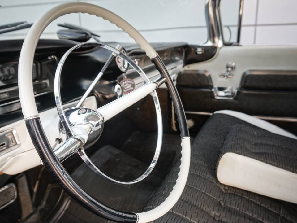 Bild 53/62 von Cadillac Coupe DeVille (1959)