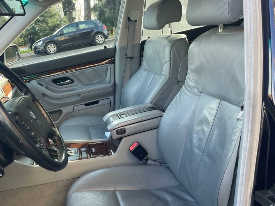 Image 9/12 of BMW 740i (1997)