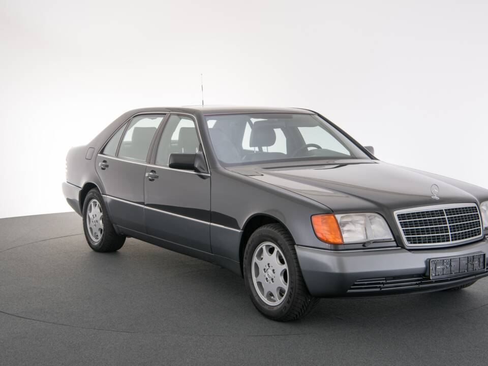 Image 4/45 of Mercedes-Benz 500 SEL (1992)