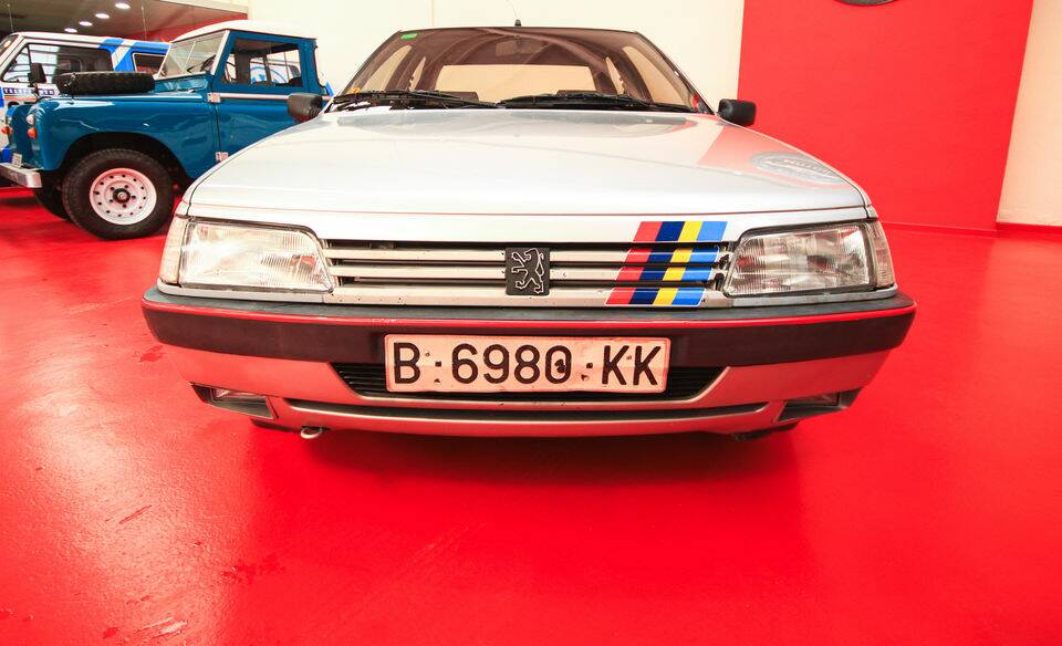 Bild 8/8 von Peugeot 405 15B (1989)