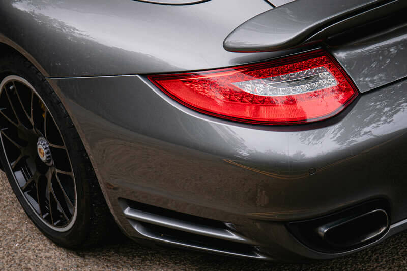 Imagen 4/50 de Porsche 911 Turbo S (2011)