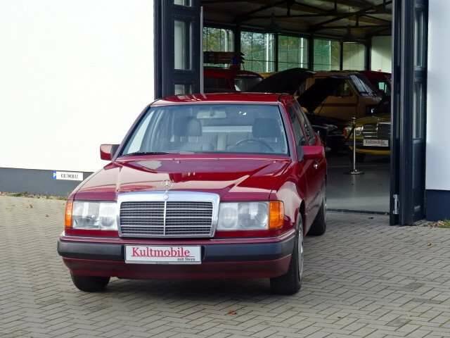 Bild 3/24 von Mercedes-Benz 230 E (1990)