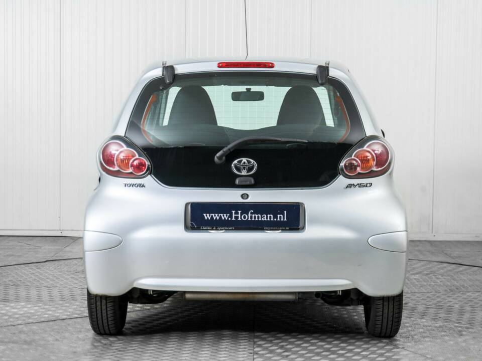 Image 13/48 of Toyota Aygo (2010)