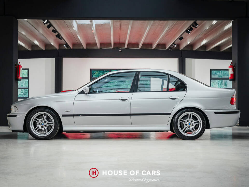 Image 10/23 de BMW 540i (1999)