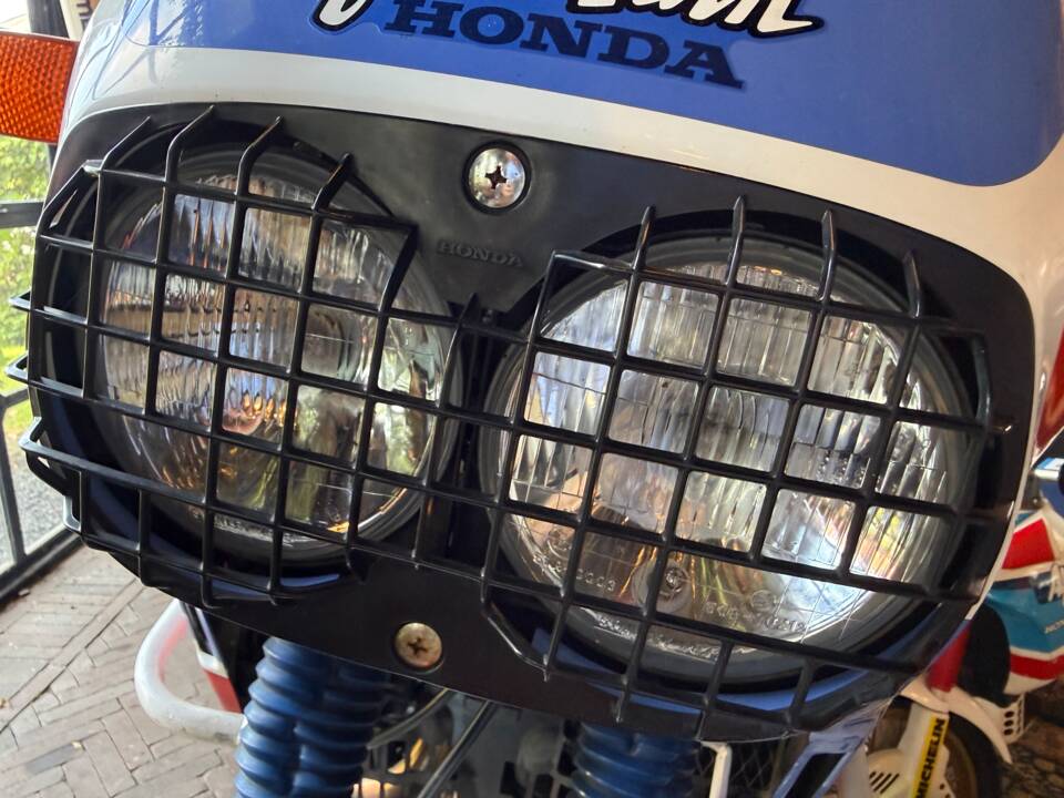 Afbeelding 13/21 van Honda XRV 650 Africa Twin (1988)