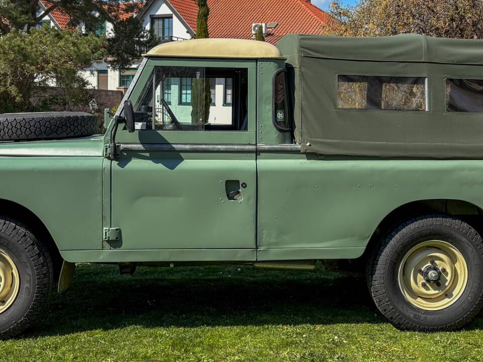 Bild 4/12 von Land Rover 109 (1982)