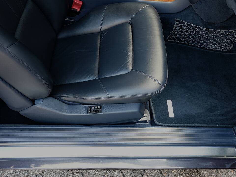 Image 34/70 de Mercedes-Benz CL 500 (1997)