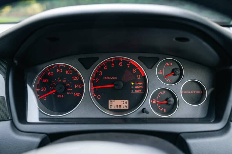 Image 34/50 of Mitsubishi Lancer Evolution FQ-300 (2003)