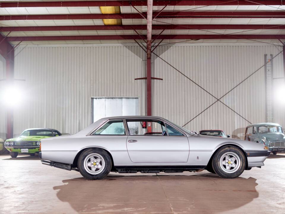 Image 5/23 de Ferrari 400 GT (1979)
