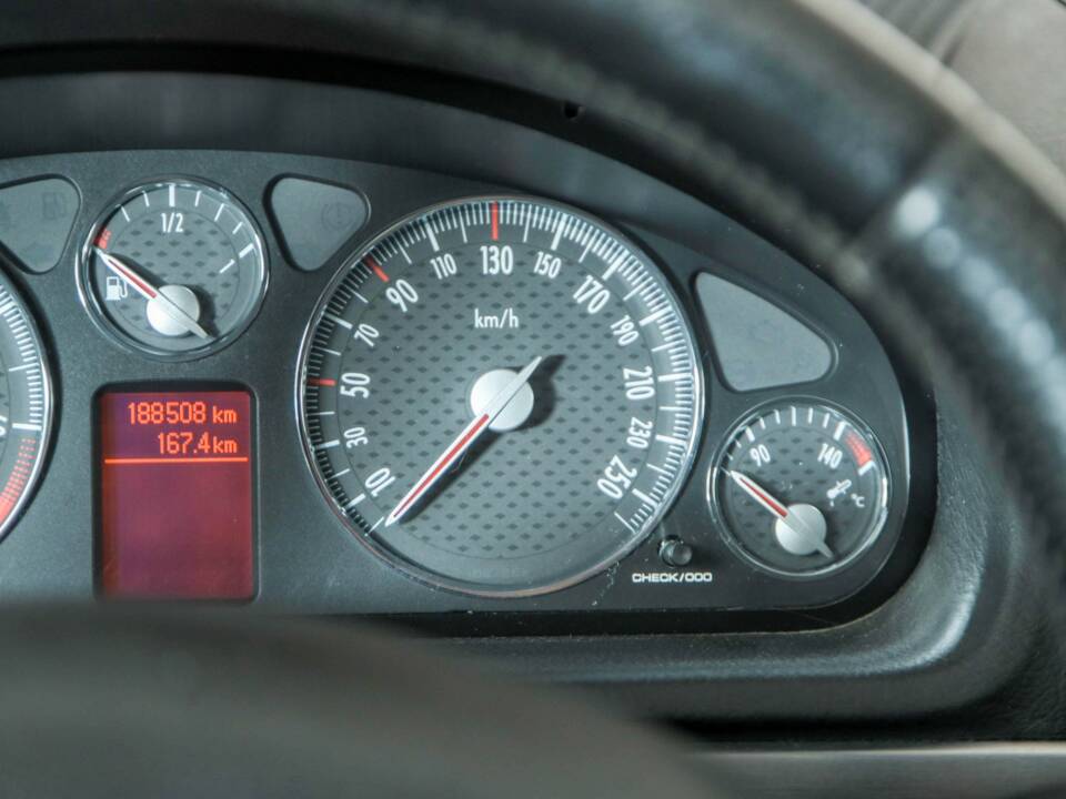 Bild 21/45 von Peugeot 407 3.0i V6 (2006)