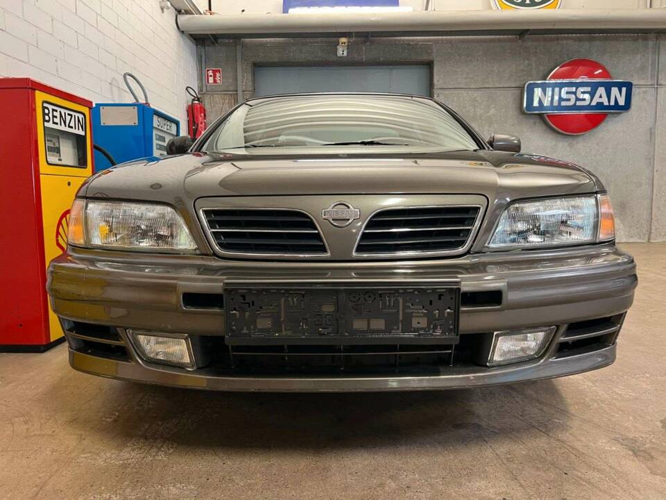 Image 3/17 de Nissan Maxima 2.0 V6 (1998)