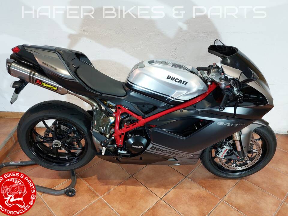 Imagen 4/55 de Ducati DUMMY (2010)