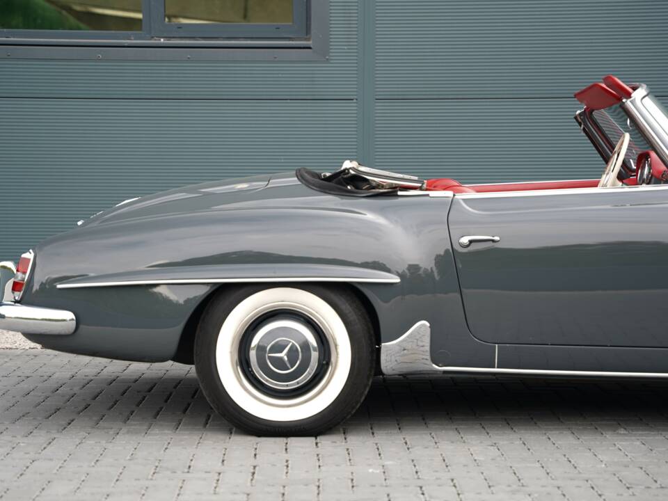 Image 23/50 de Mercedes-Benz 190 SL (1961)