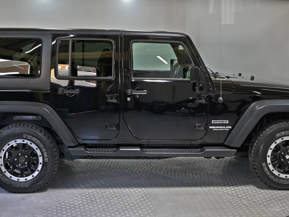 Image 9/50 of Jeep Wrangler 3.6 V6 (2014)