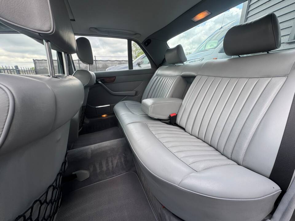Image 9/26 of Mercedes-Benz 420 SEL (1986)