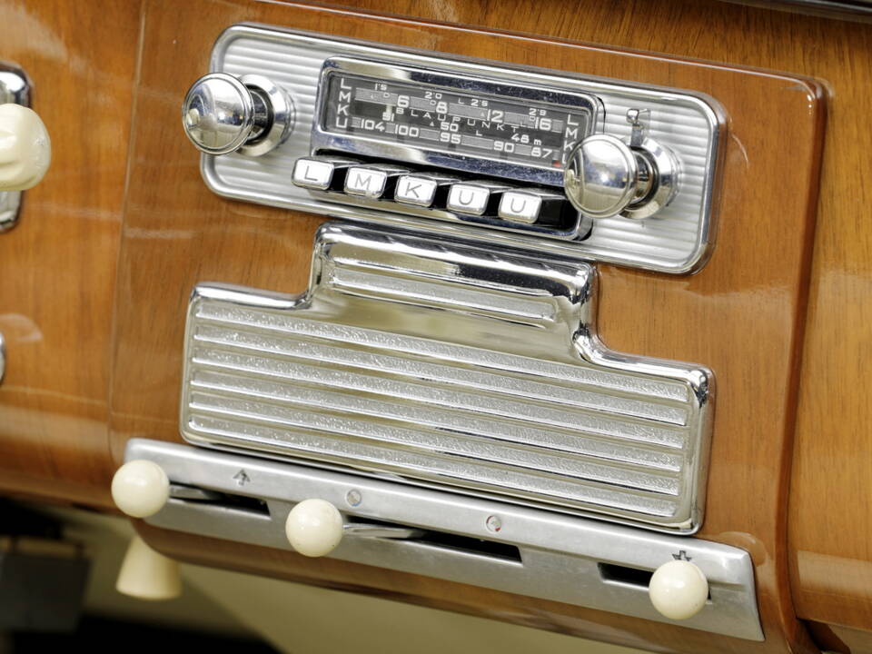 Bild 17/31 von BMW 502 - 3,2 Liter Super (1960)