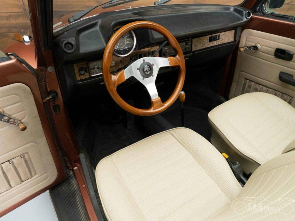 Bild 2/42 von Volkswagen Käfer 1600 (1978)
